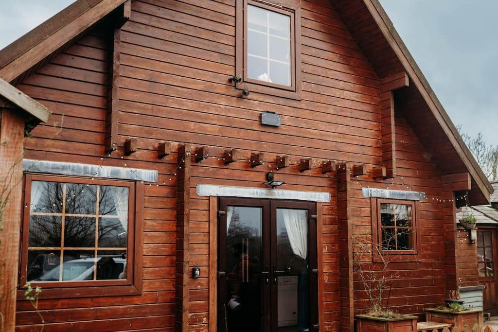 Дом отдыха Finlodge- Pet-friendly Scandinavian Callington