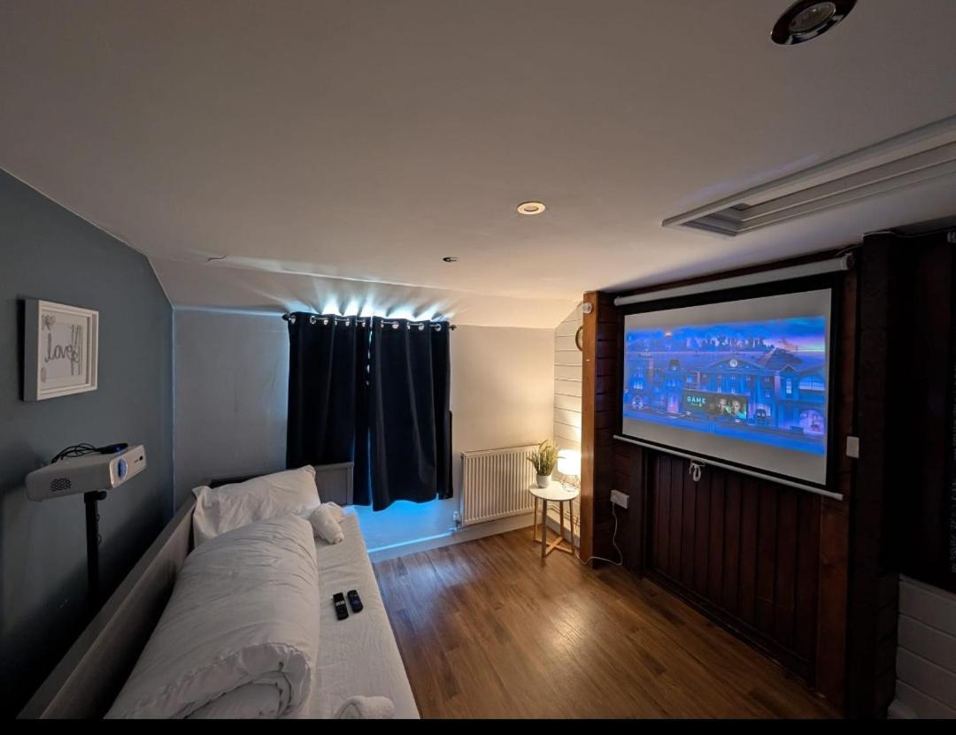 Дом отдыха Finlodge- Pet-friendly Scandinavian Callington